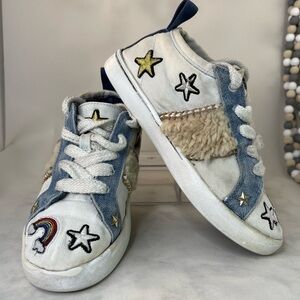 UGG girls K patch it sneakers size 3 white and blue